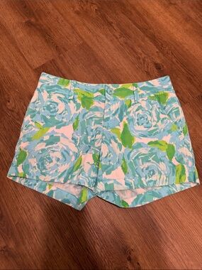 Lilly Pulitzer Blue Green Rose Floral Print Women’s Shorts — Aqua & Green